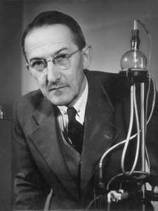 prof. Jaroslav Heyrovský